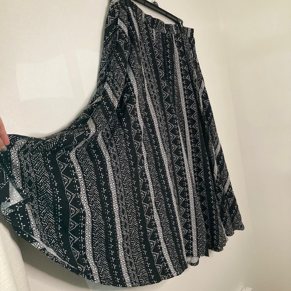 Woman Within Geometric Tribal Print Midi Maxi Skirt Pockets Plus Boho Casual 22W - Picture 5 of 9